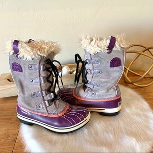 Sorel girls snow boots